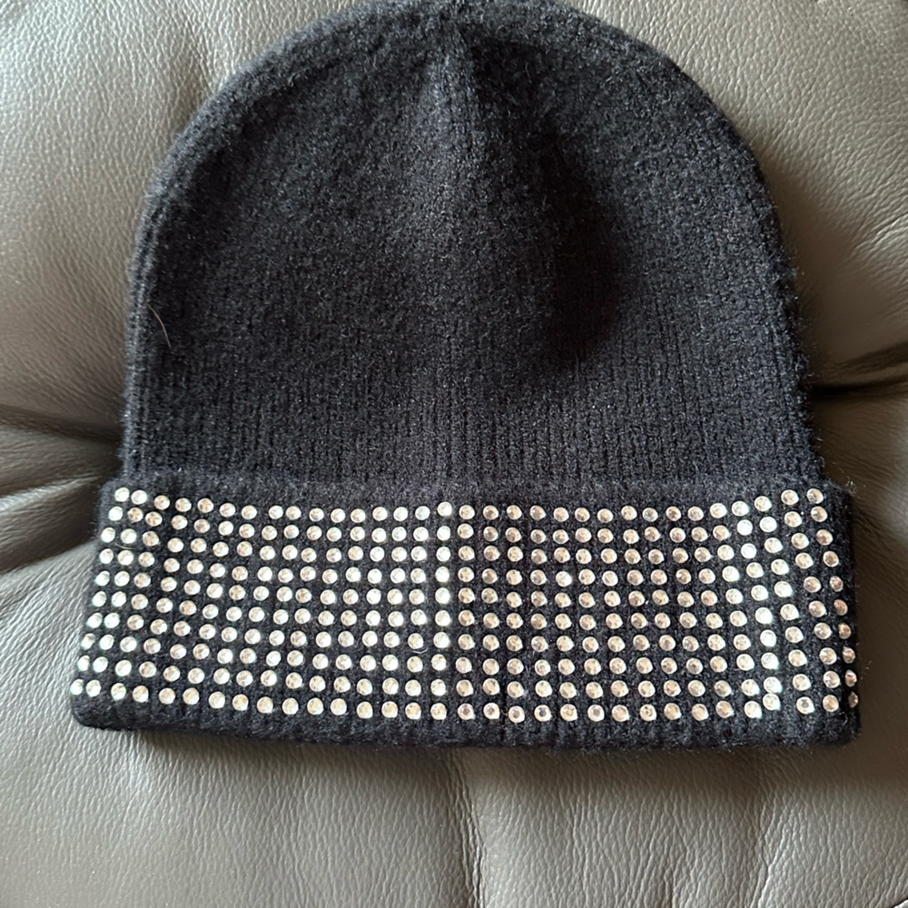 Steve Madden toque